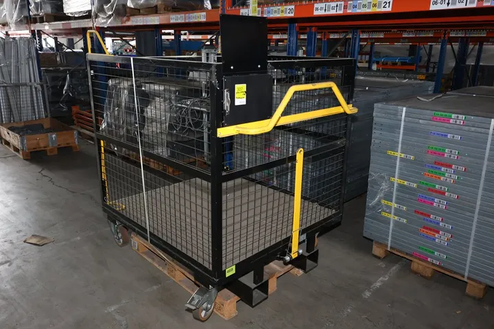 Natom Logistic VNA CAGE Schmalgangkäfigwagen Maße: 134 x 120 x 140 cm